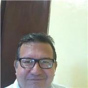 Profesor de todas las ramas de la economìa, general, cuantitativa, economìa de empresa, economìa financiera, internacional, etc